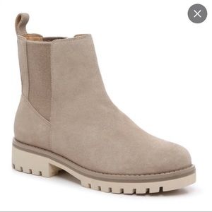 Crown Vintage Tipryn boots in Stone Taupe